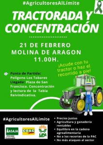 El  campo protesta en Molina con una tractorada ante su situación límite